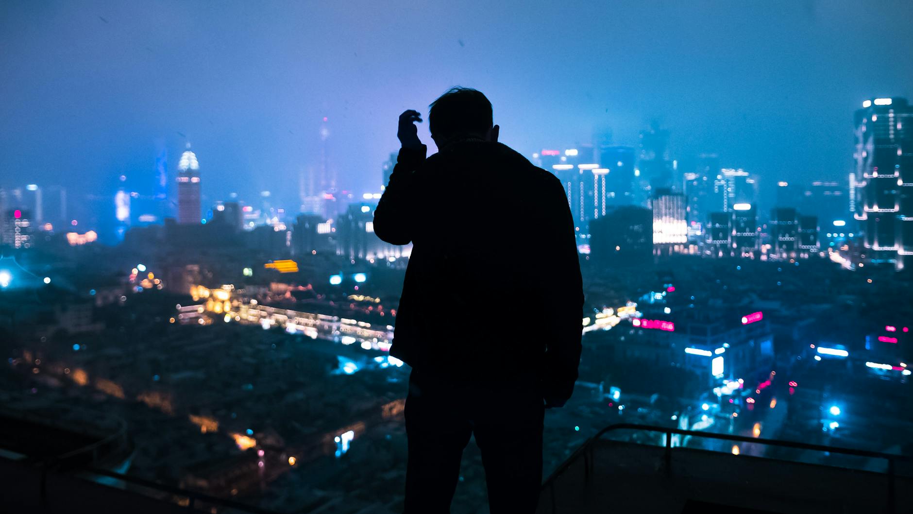 Best rooftop bars Shanghai rooftop view of city lights