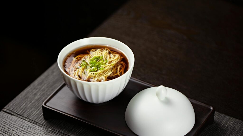 Cheap eats Shanghai budget food bowl of noodle soup