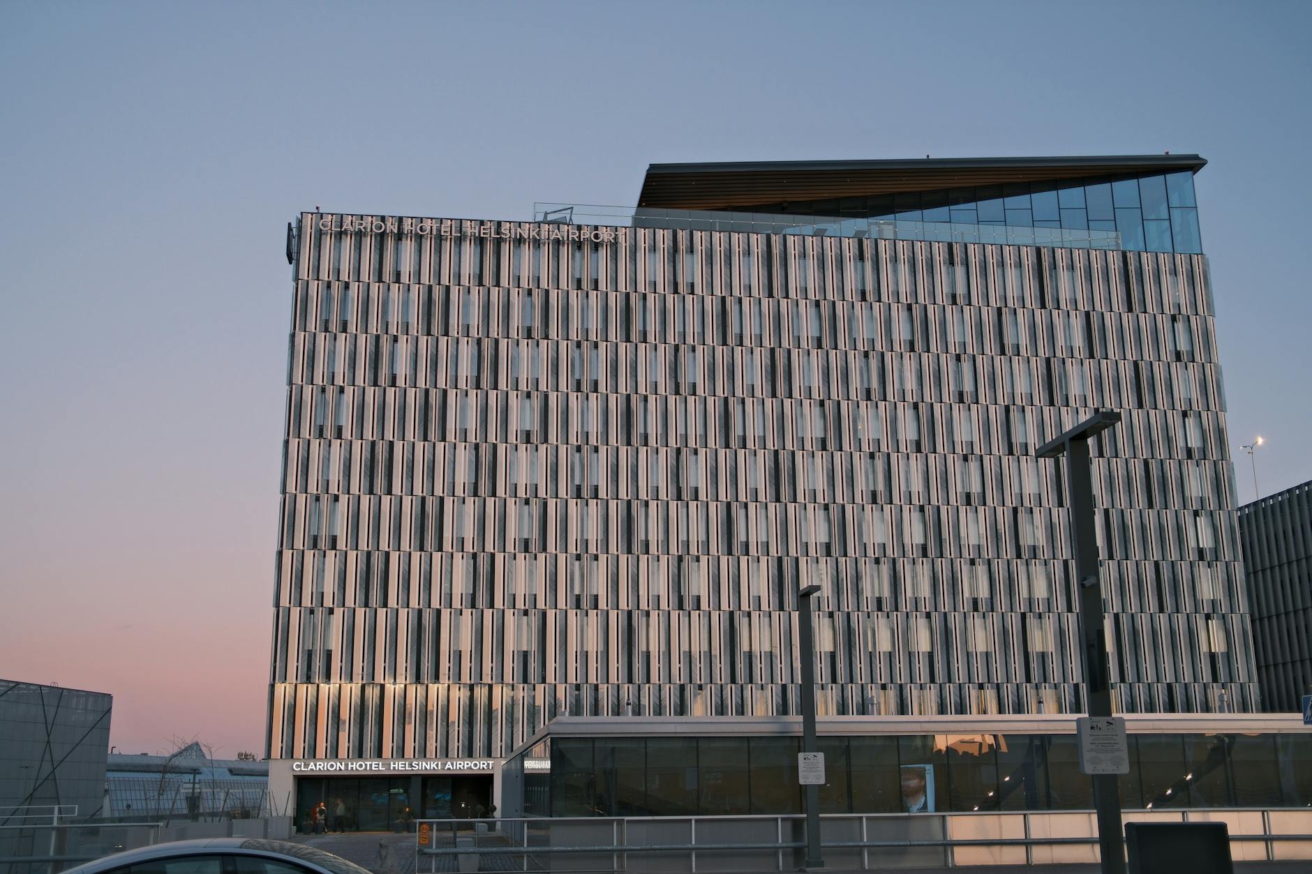hotels near pudong airport