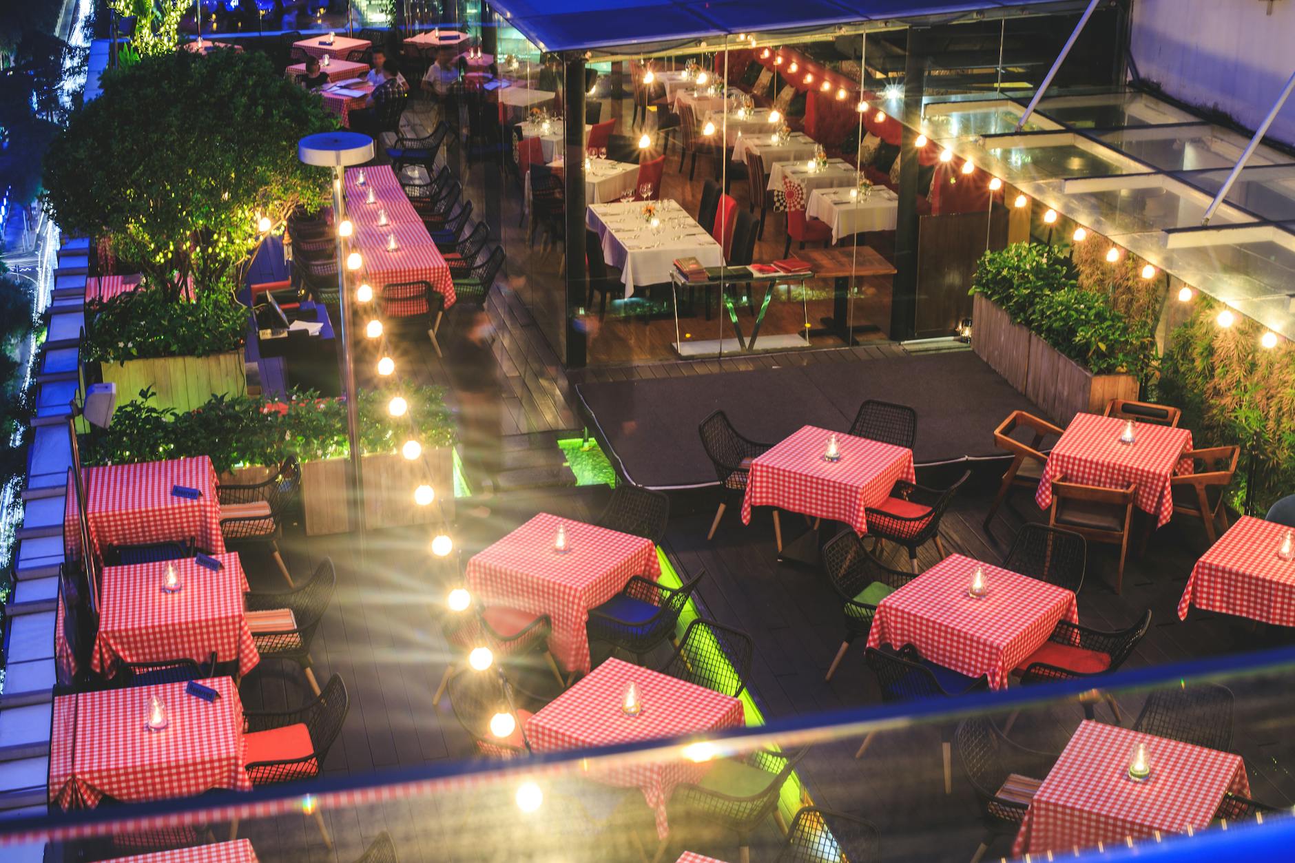 shanghai couples rooftop dinner