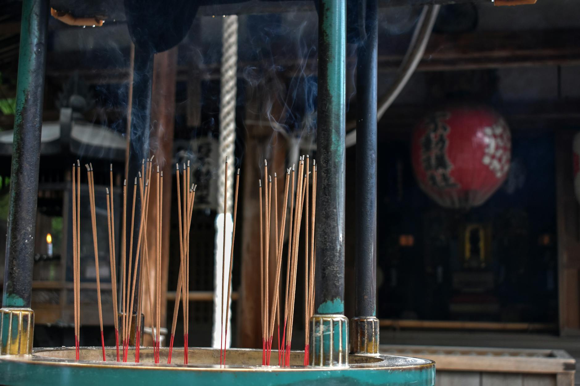shanghai etiquette temple respect
