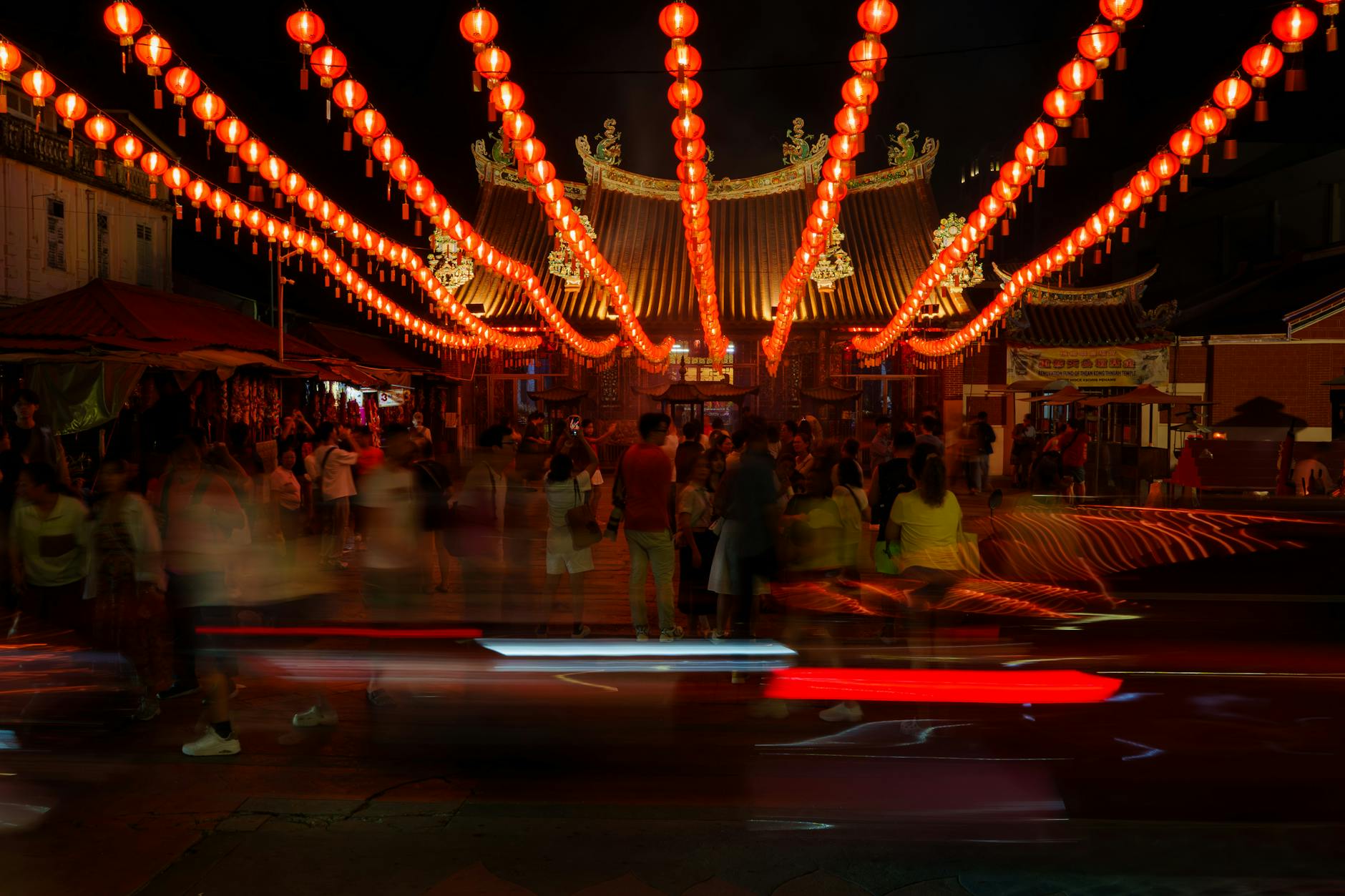 shanghai night market lanterns