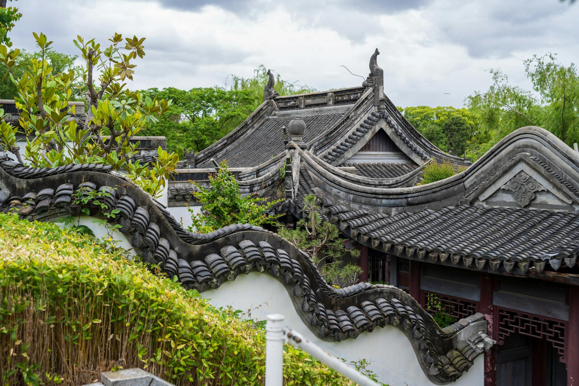 shanghai old town yu garden
