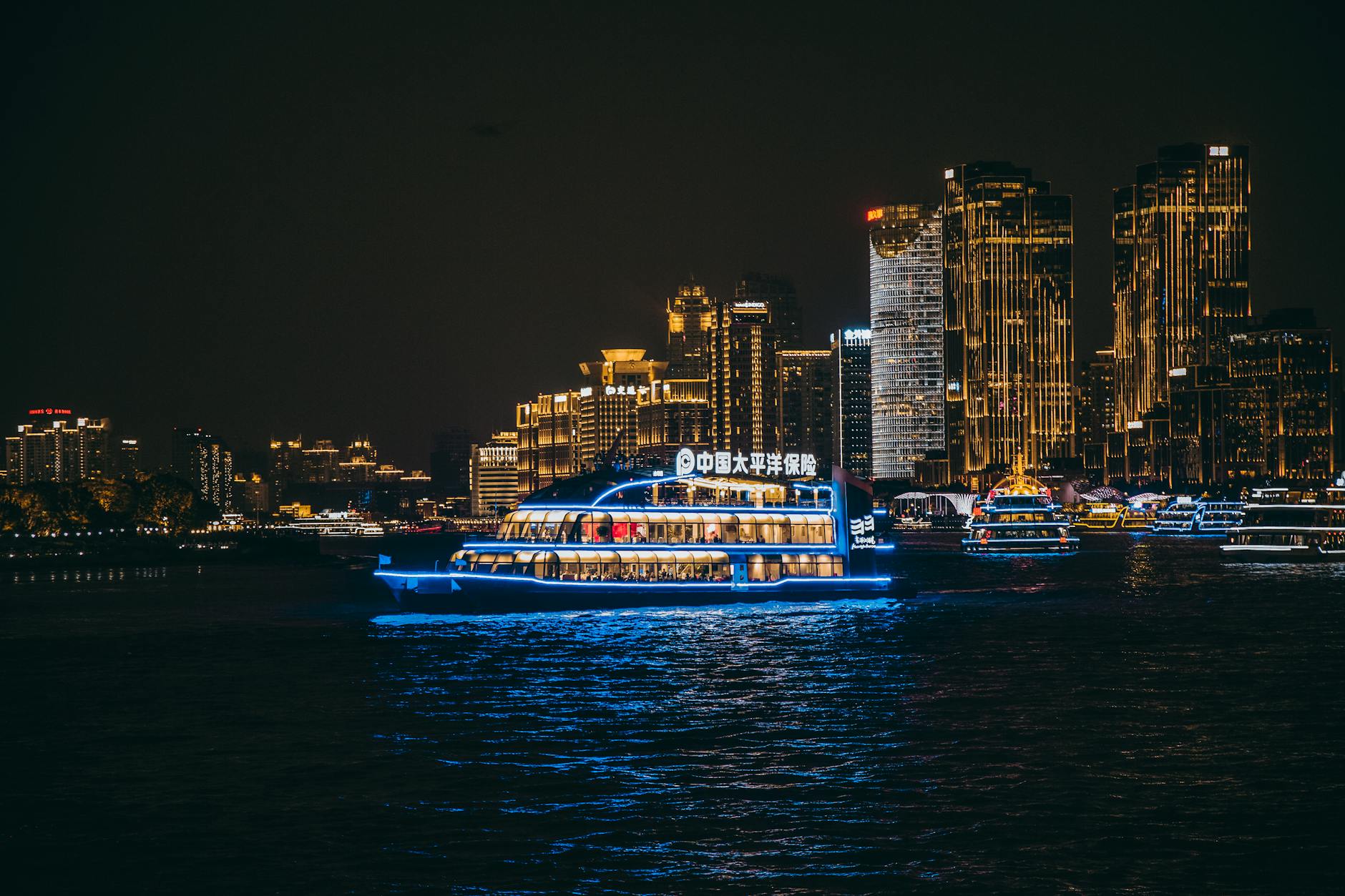 Shanghai with kids on a family Huangpu River cruise