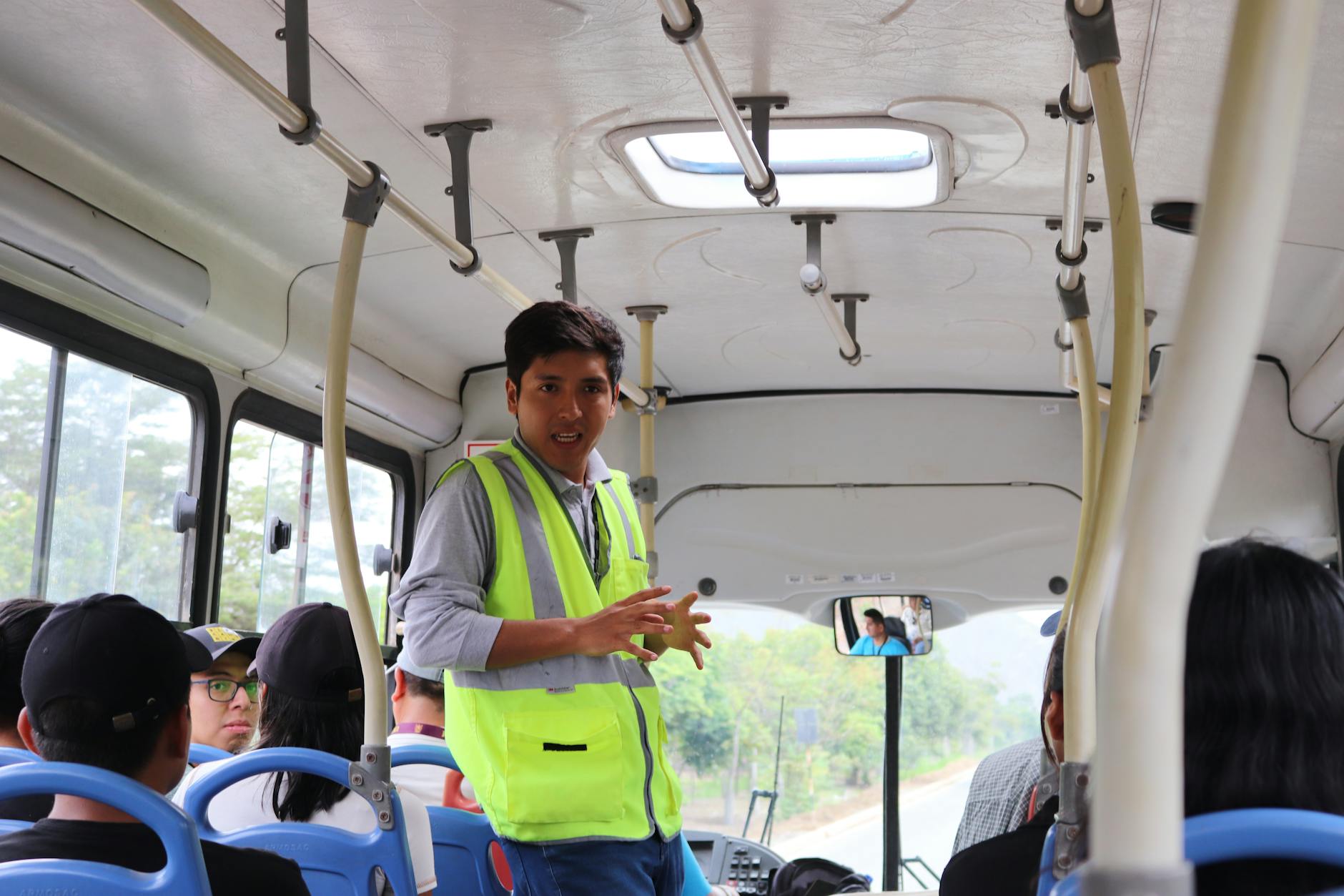 tipping shanghai tour guide