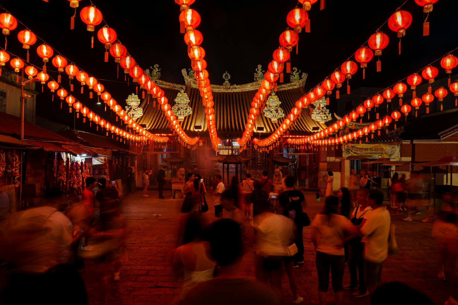 zhouzhuang night lanterns