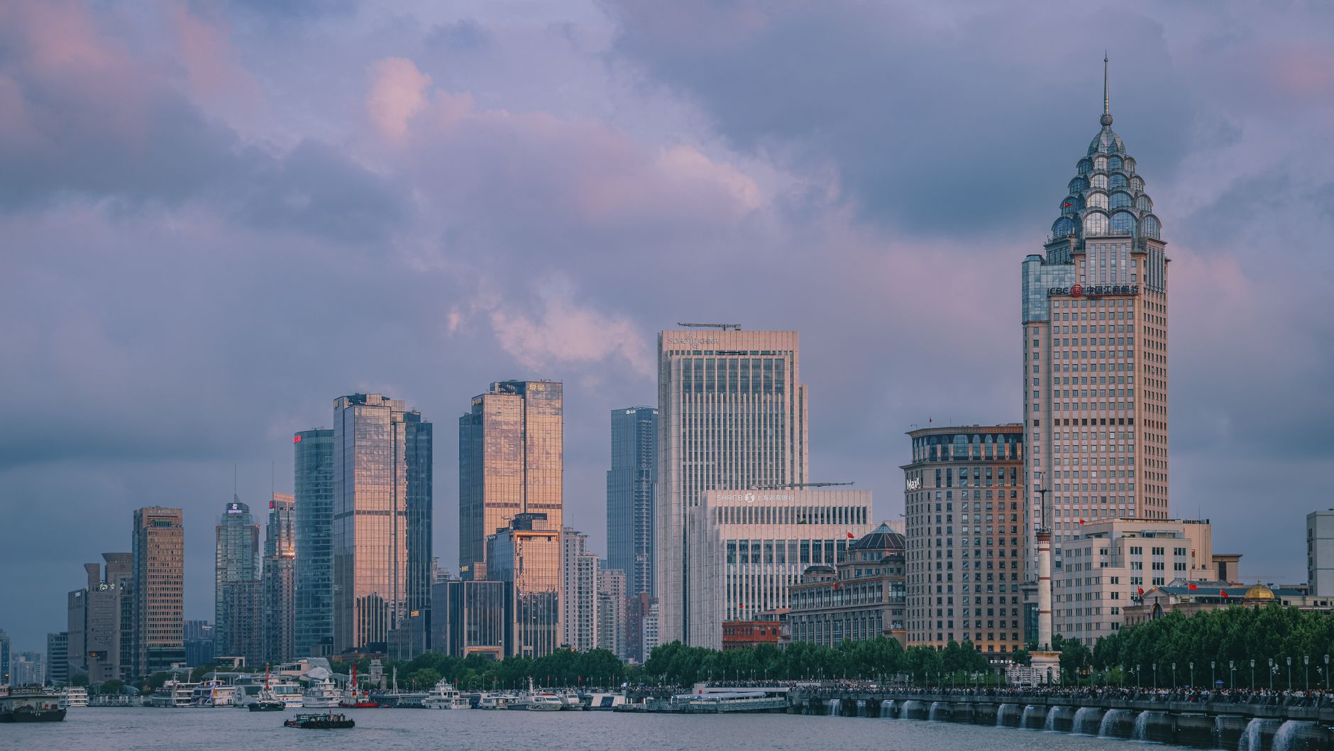 Shanghai vs Beijing comparison: Shanghai Pudong skyline at dusk